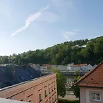 Penthouse - Zentral Und Genial